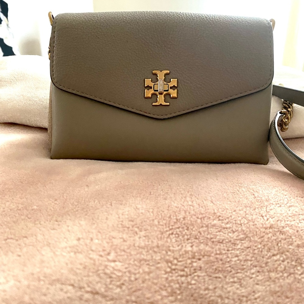 Tory Burch Chainlink Crossbody bag